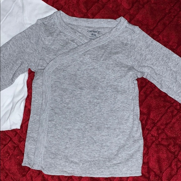 Carter’s size 9 month,never worn long sleeves - Picture 2 of 3